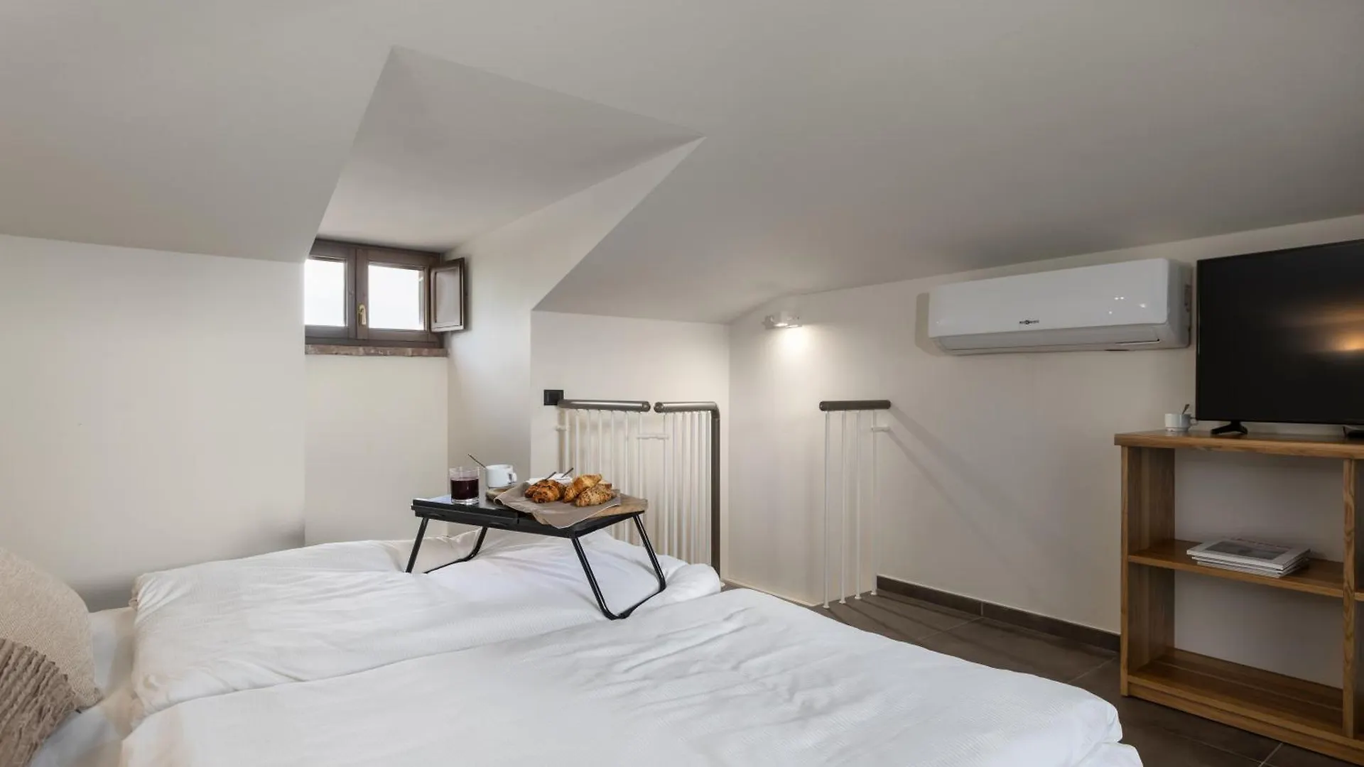 Tuscany Living - Terra Antica Montepulciano Stazione 0*,  Italien